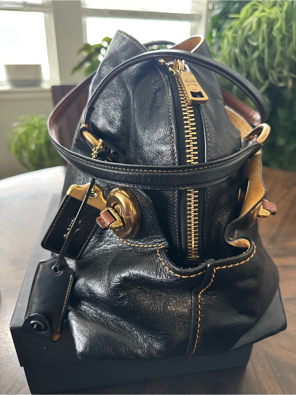 Coach Large Black 1941 Outlaw Satchel with gold tone hardware - Picture 12 of 16